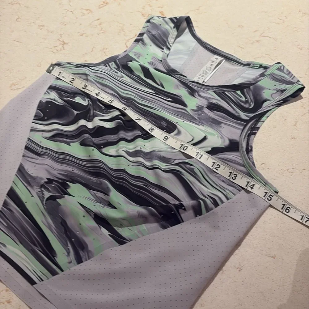 Lululemon Swift ventilated running tank SZ 2